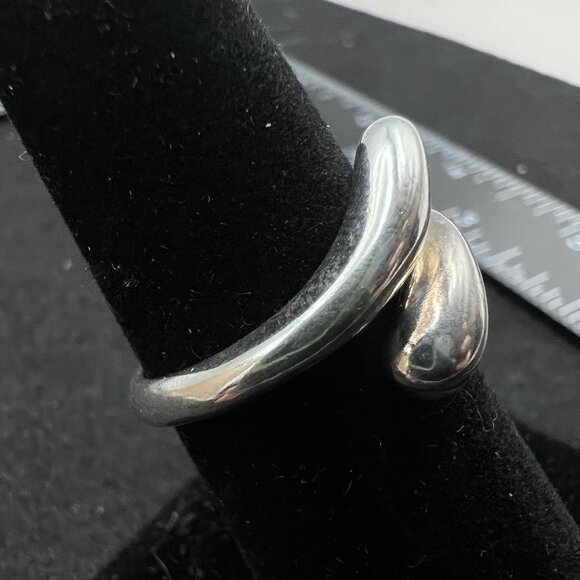 Vintage Sterling Silver Domed Teardrop Bypass Ring Size 7.5 - Picture 4 of 11